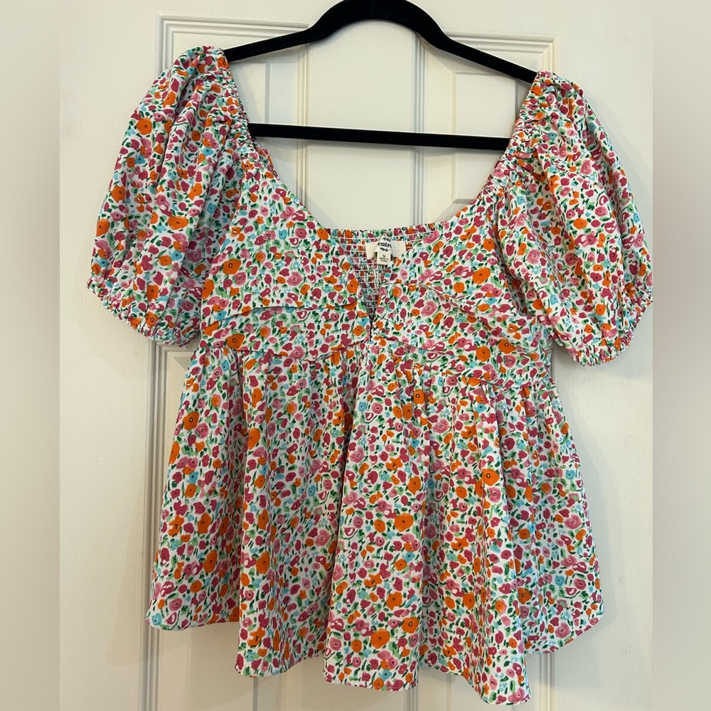 Entro Floral 🌸 Peplum Top
